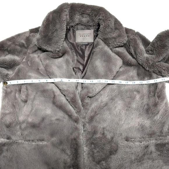 BlankNYC Faux Fur Notched Lapel Oversized Teddy Jacket Cozy Coat Gray  Small S - Picture 8 of 9
